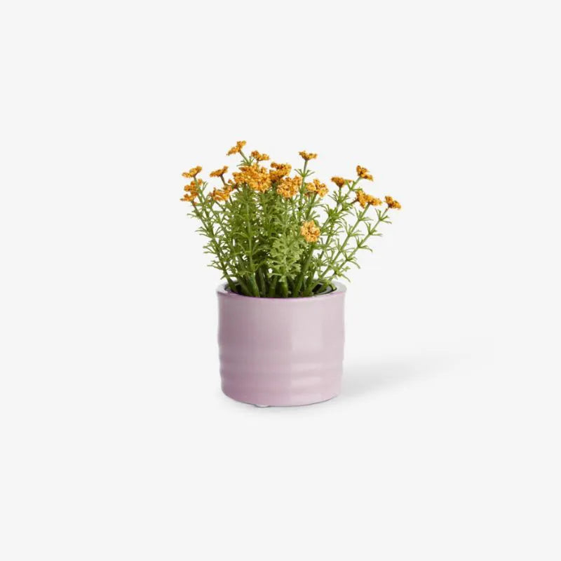 Tiny light pink pot